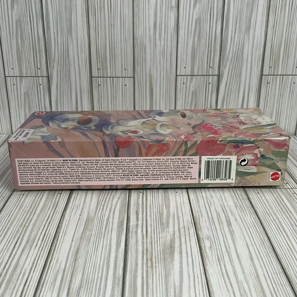 AVON SPRING TEA PARTY BARBIE BRUNETTE CAUCASIAN MATTEL‎ 1997 NEW NRFB #161771